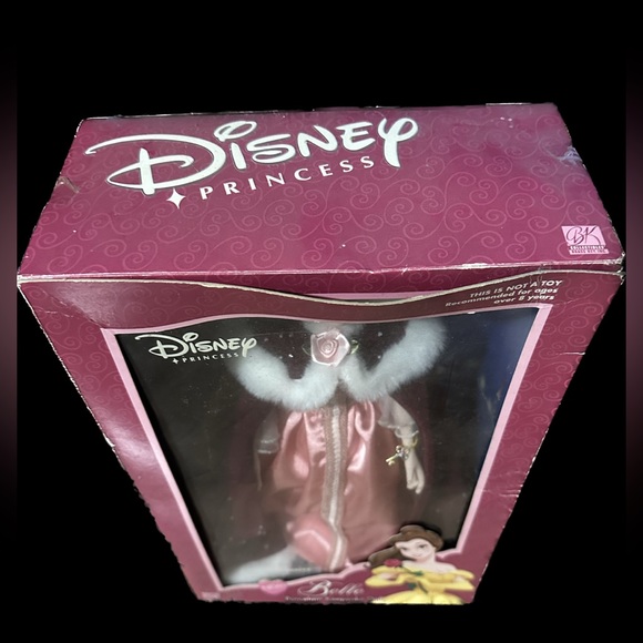 Disney Princess Belle porcelain collectible doll - Picture 4 of 7